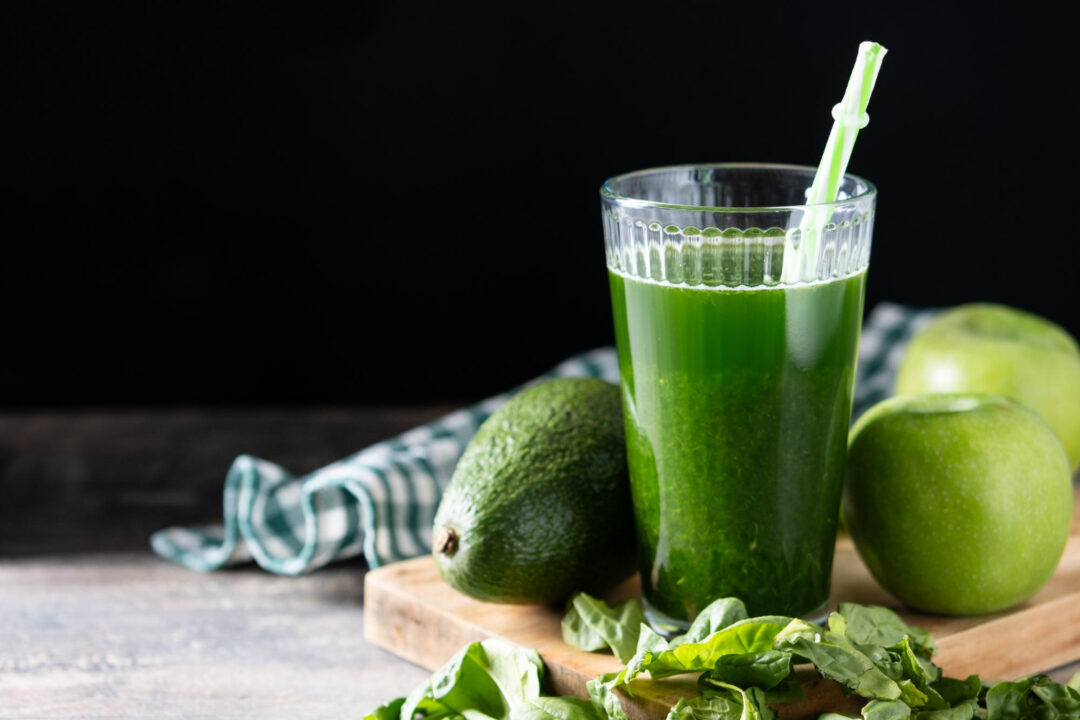 Comece o Dia com Suco Detox de Couve e Sinta a Diferença