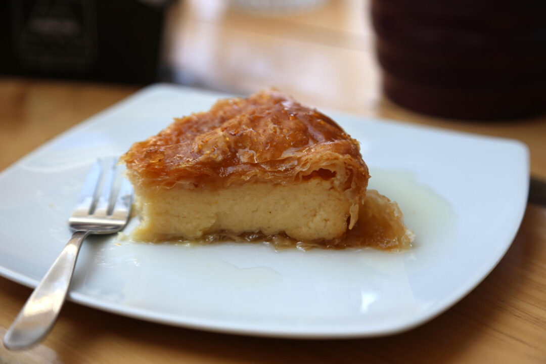 Pudim de Pão com Leite Condensado Fácil e Cremoso!
