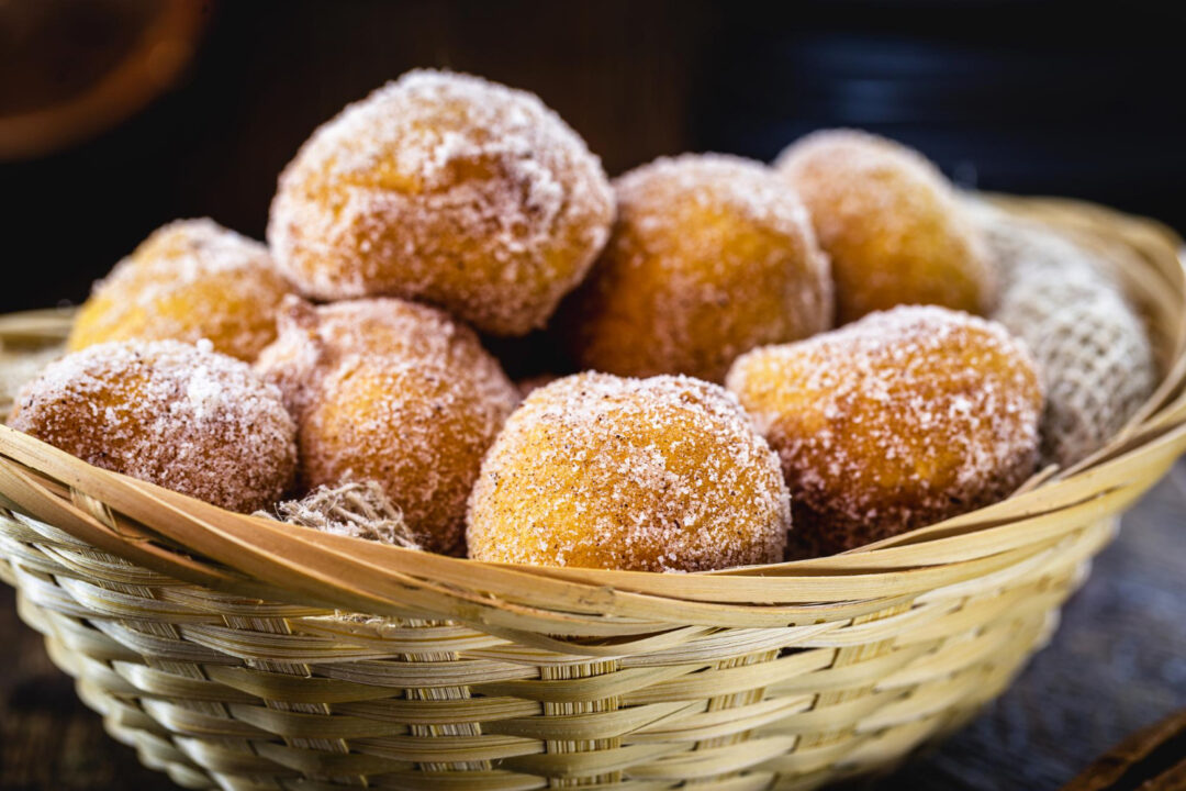 Receita de Bolinho de Chuva Fofinho e Sequinho!