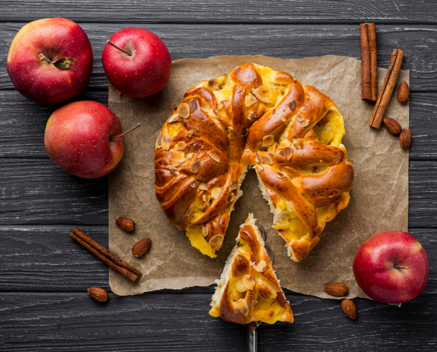 Receita de Bolo de Maçã com Canela que Perfuma a Casa