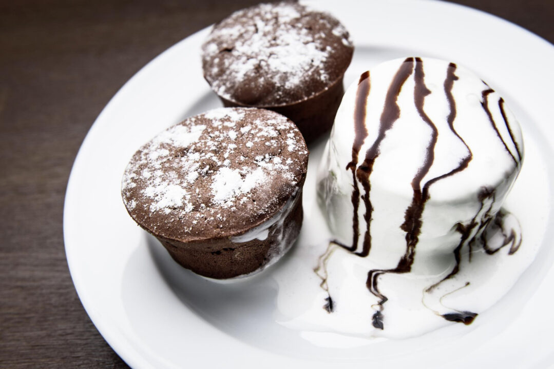 Receita de Petit Gâteau Rápido e Saboroso para Impressionar