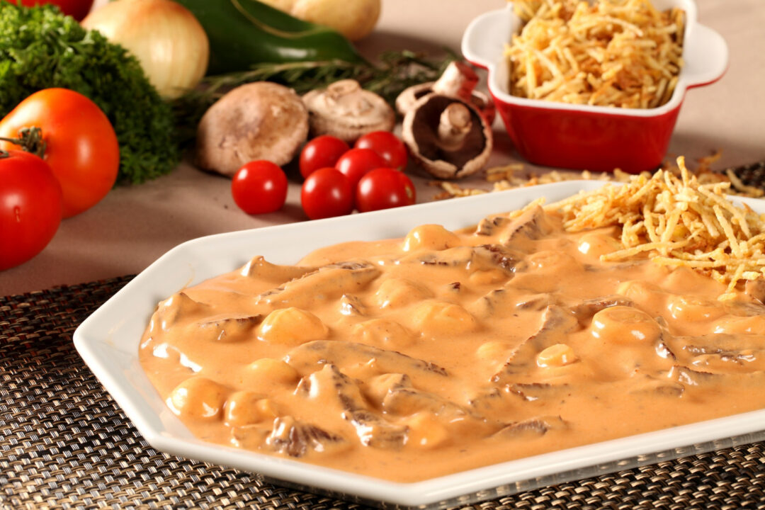 Receita de Strogonoff de Frango Tradicional e Cremoso