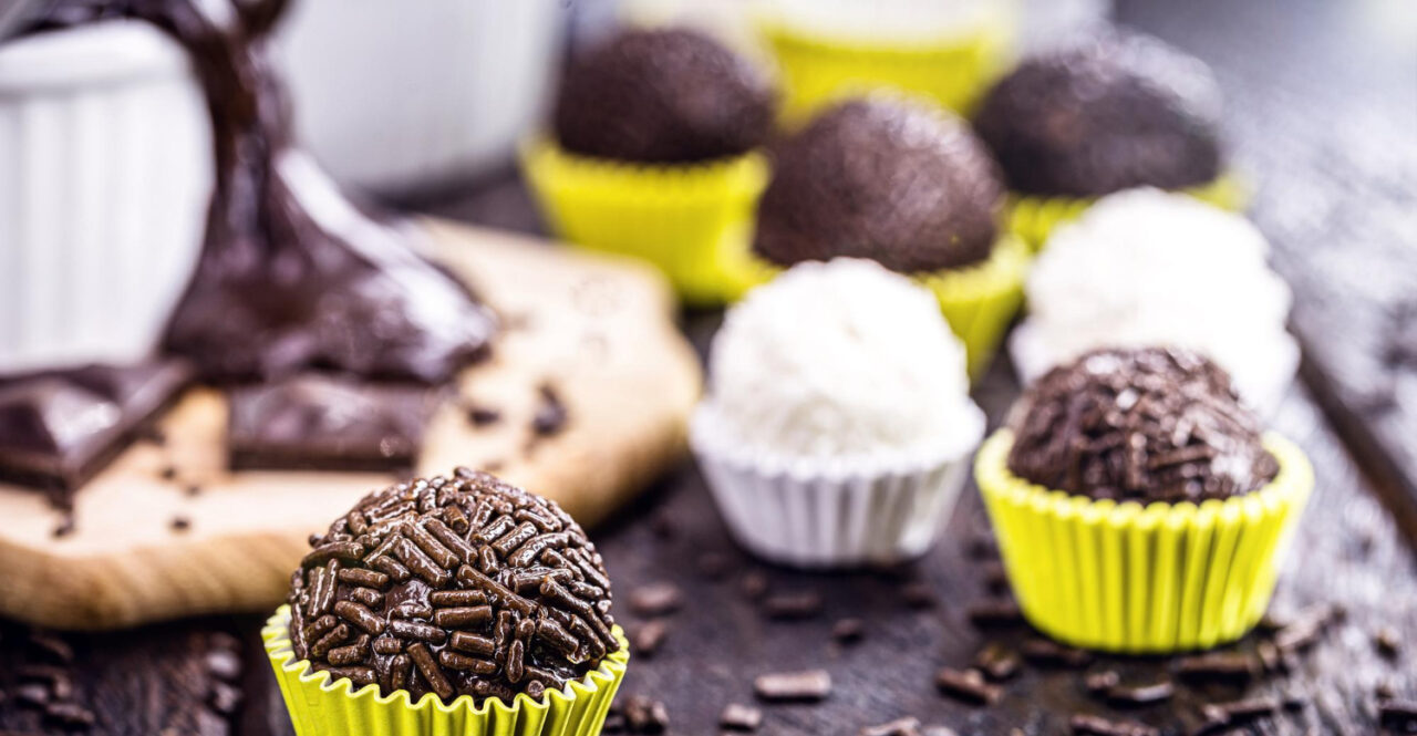 Sobremesa Cremosa de Chocolate em 8 Minutos no Micro-ondas!