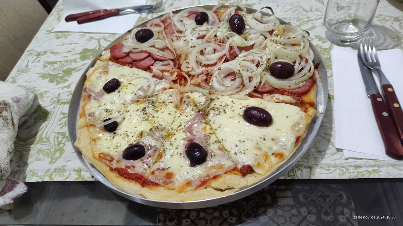 A pizza de liquidificador é a solução perfeita para quem busca praticidade sem abrir mão do sabor.