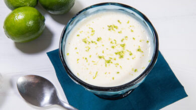 Mousse de Limão Cremosa e Refrescante Igual àquela Sobremesa Gelada de Domingo em Família