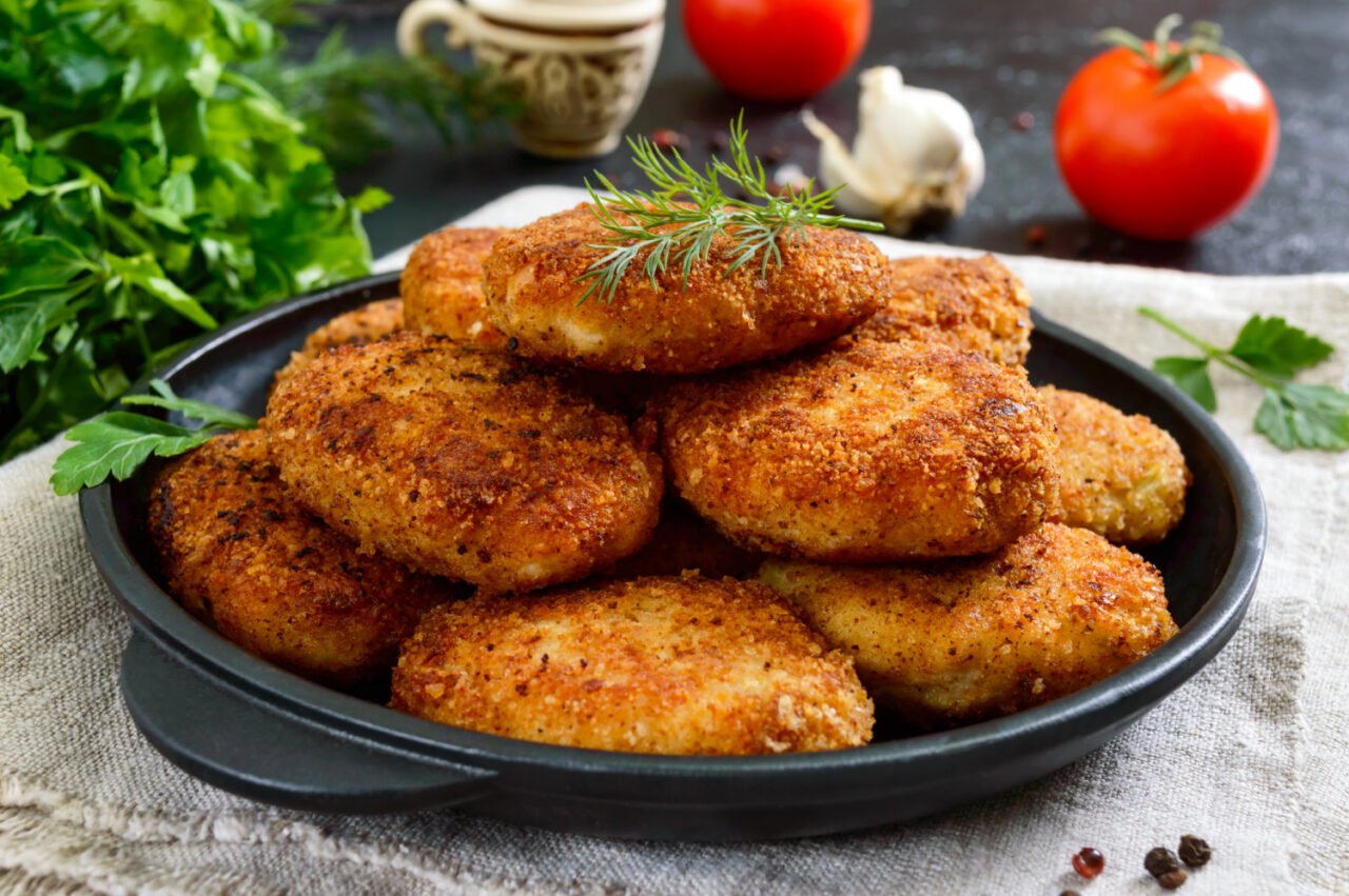 Nuggets caseiro na airfryer crocante por fora e macio por dentro