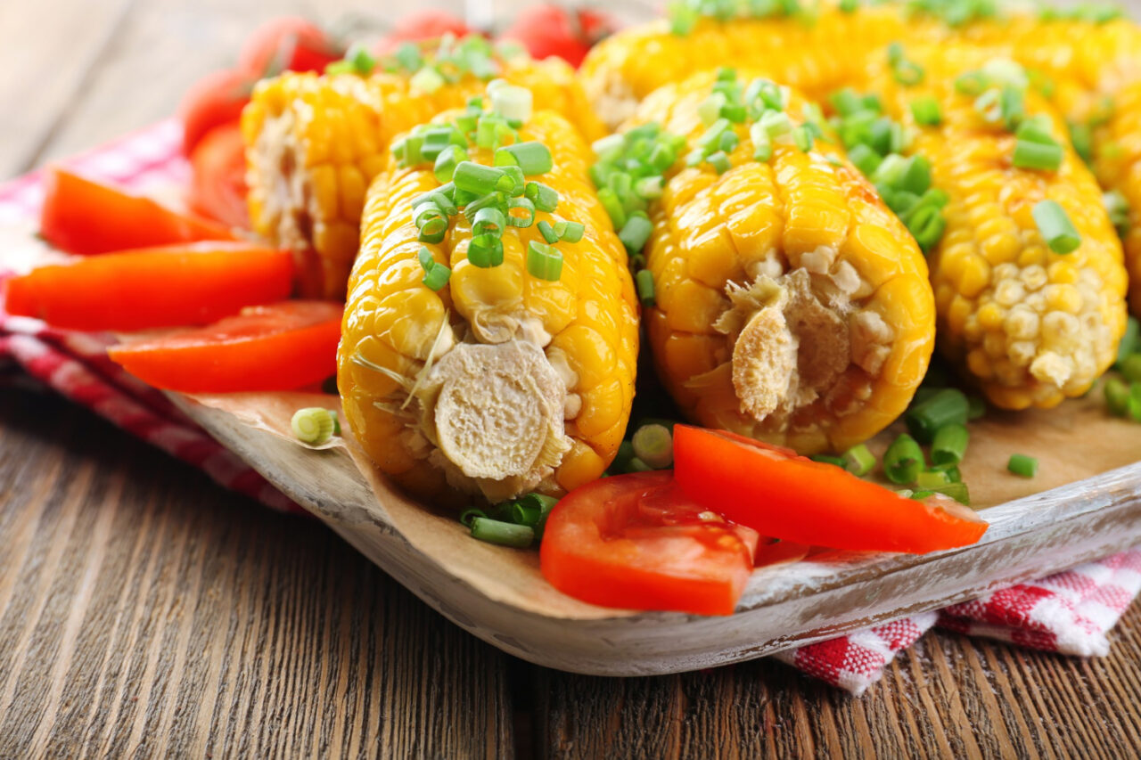 Cozinhar milho sem panela de pressão fácil, prático e cheio de sabor