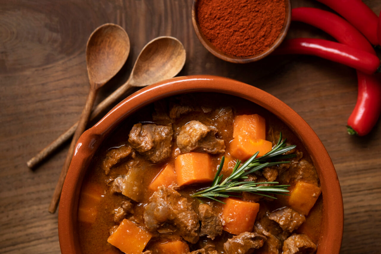 Carne de panela com pimentão macia, suculenta e cheia de sabor