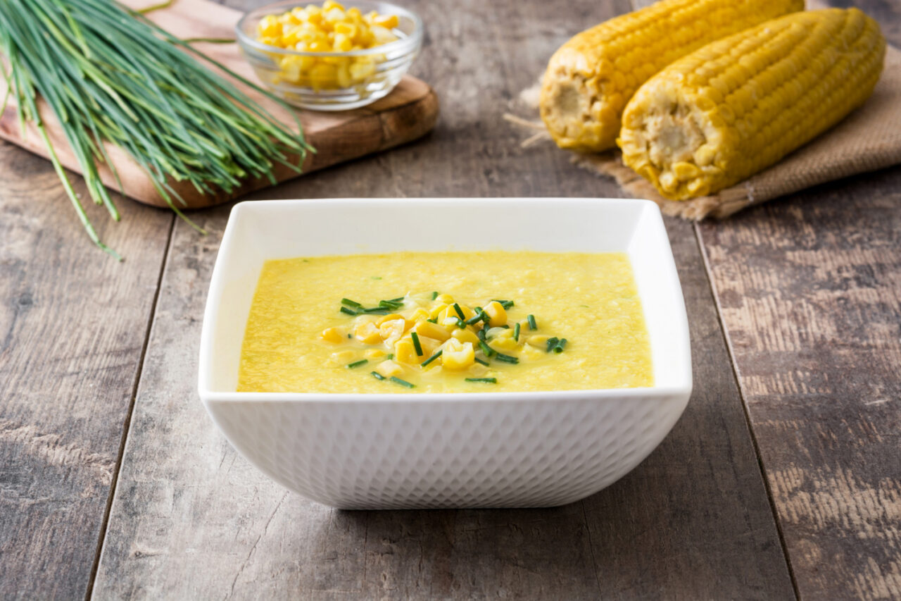 Angu de milho cremoso, simples e com sabor de tradição mineira