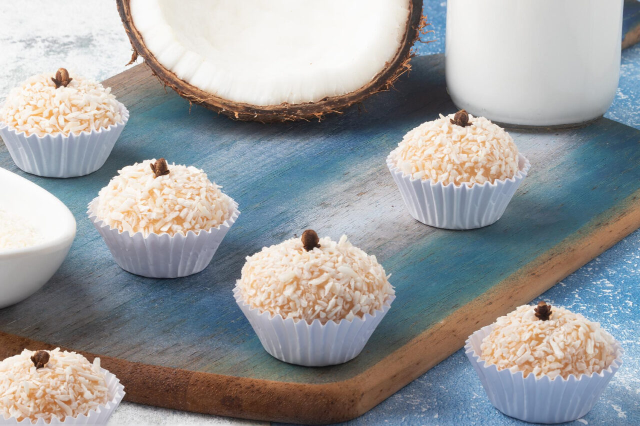 Receita de beijinho simples, cremoso e irresistível para todas as ocasiões