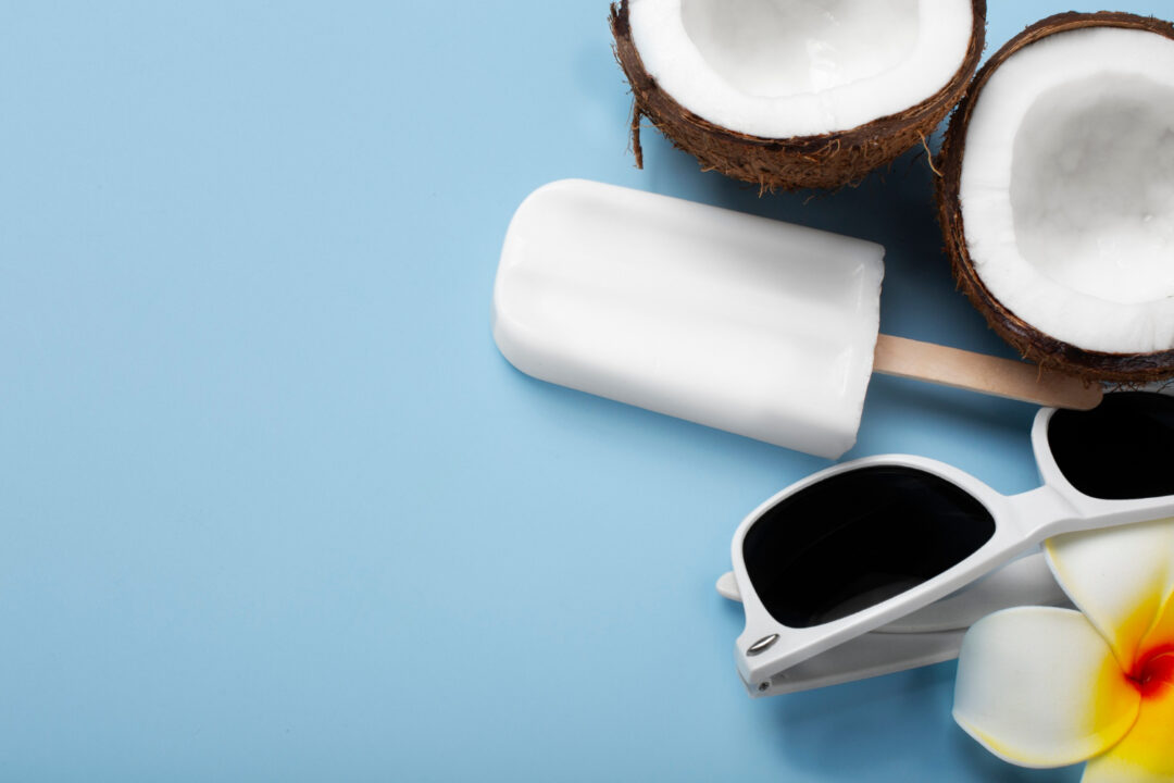 Geladinho de coco cremoso com sabor de infância e refrescância perfeita para o verão