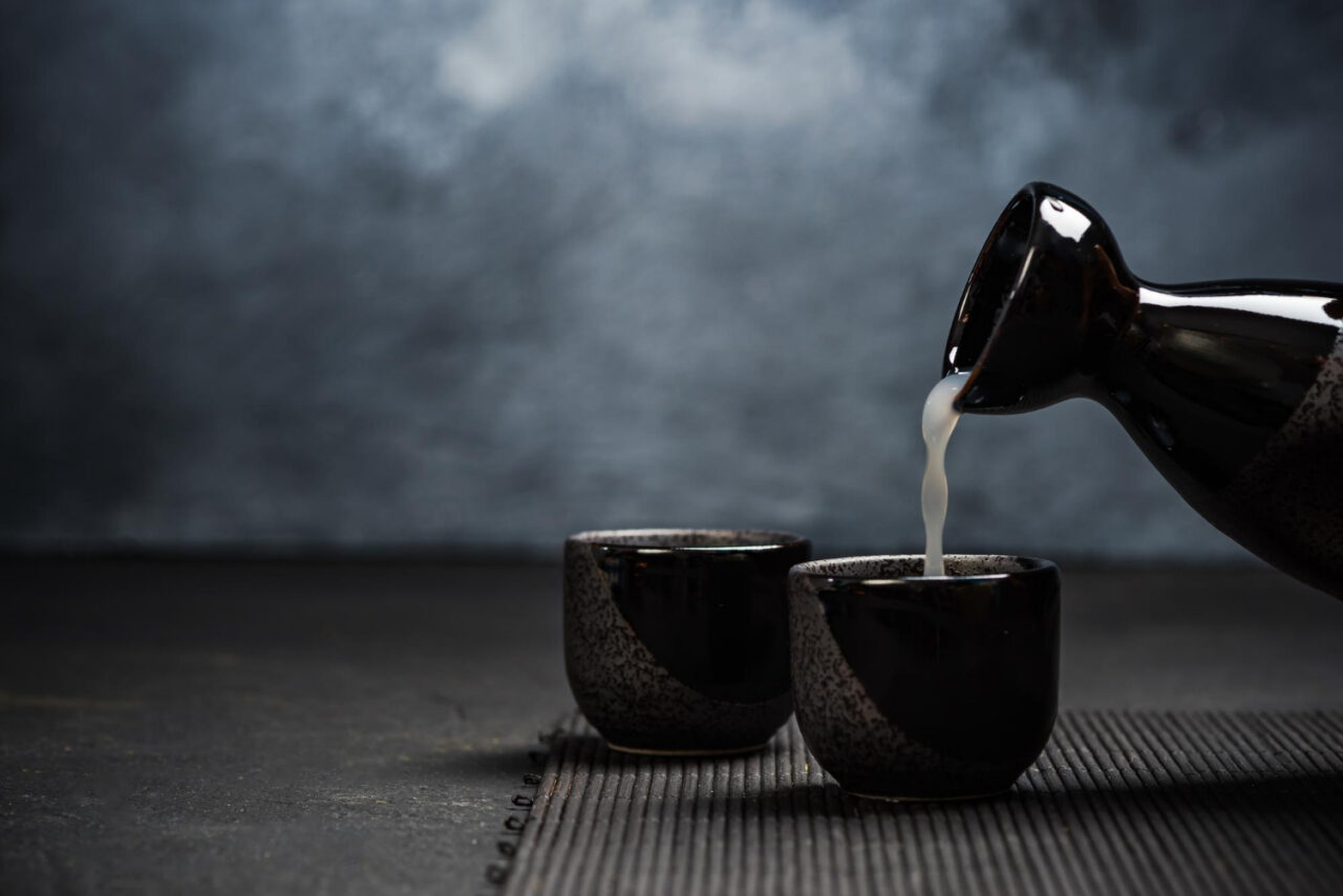 Saquê uma Bebida Tradicional Japonesa Versátil e Perfeita para Drinks e Harmonizações