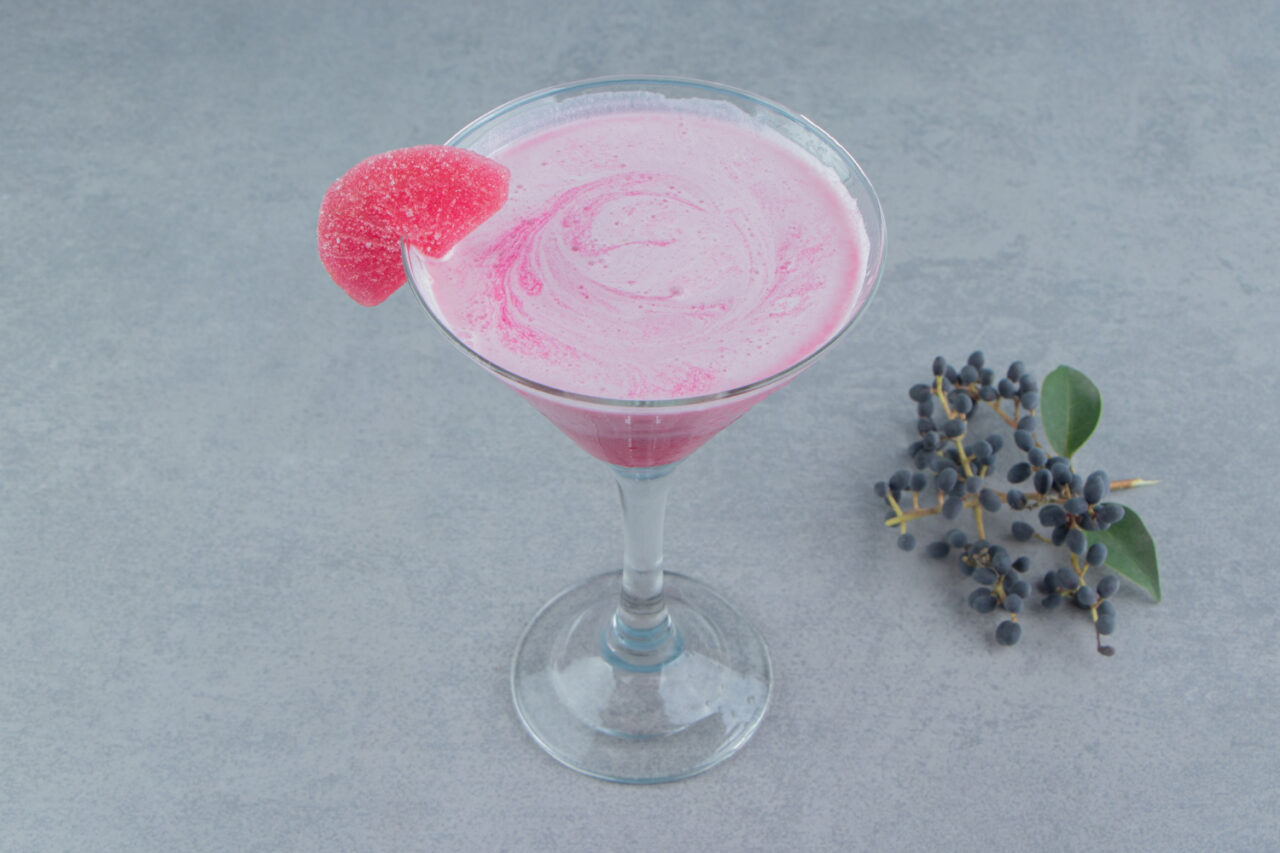 Batida de vinho cremosa, doce e geladinha com sabor de festa e encontros entre amigos