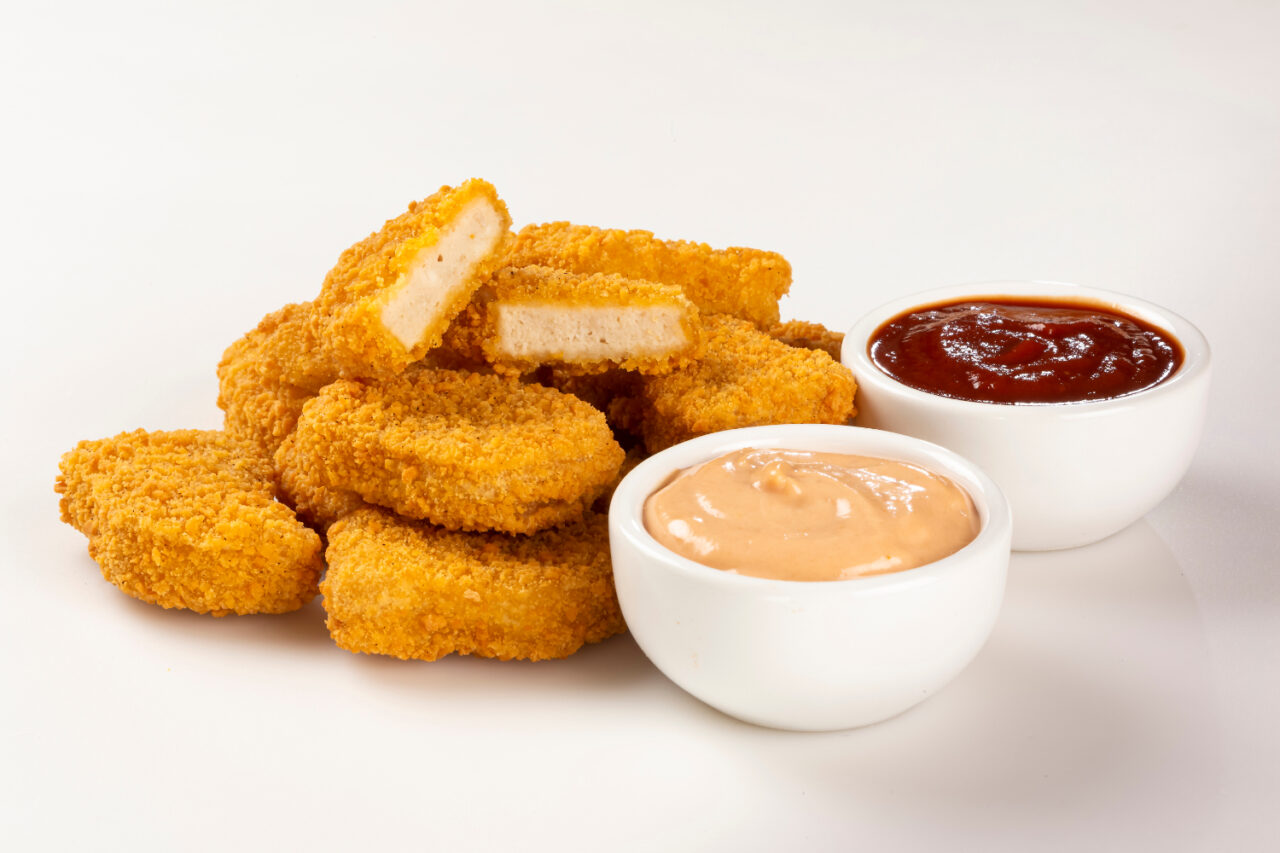 Nuggets caseiro na airfryer crocante por fora e suculento por dentro