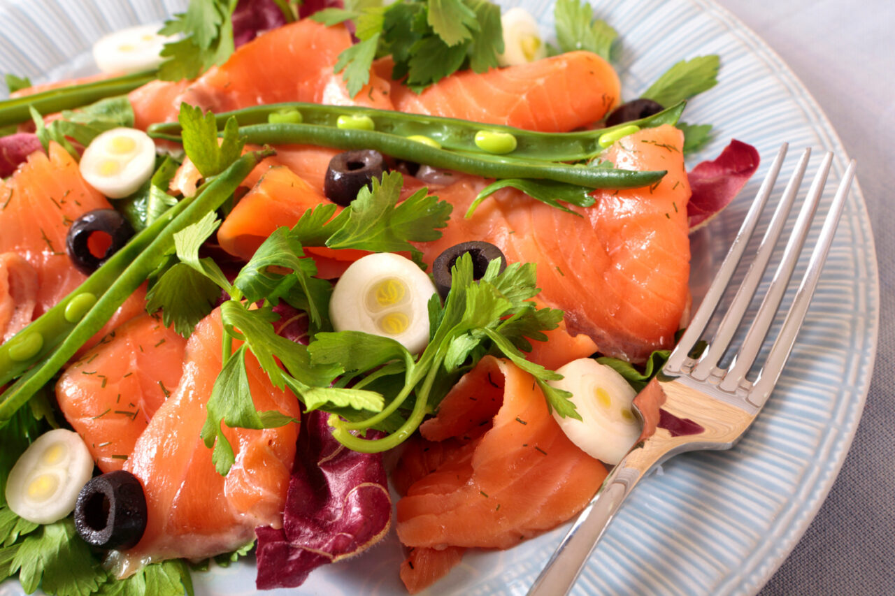 Acompanhamento para salmão que realça o sabor e deixa seu prato completo e elegante