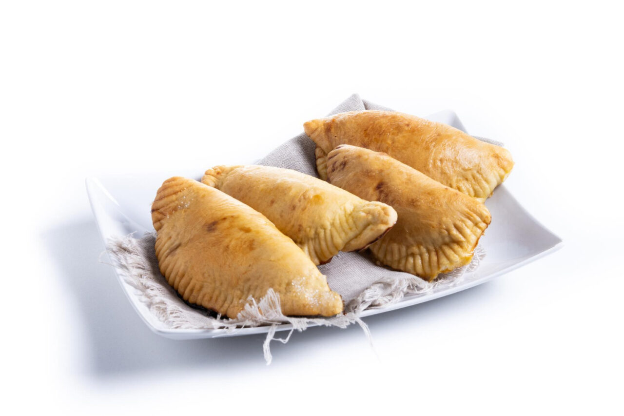 Como fazer pastelão de carne que lembra lanche de feira e domingo em família