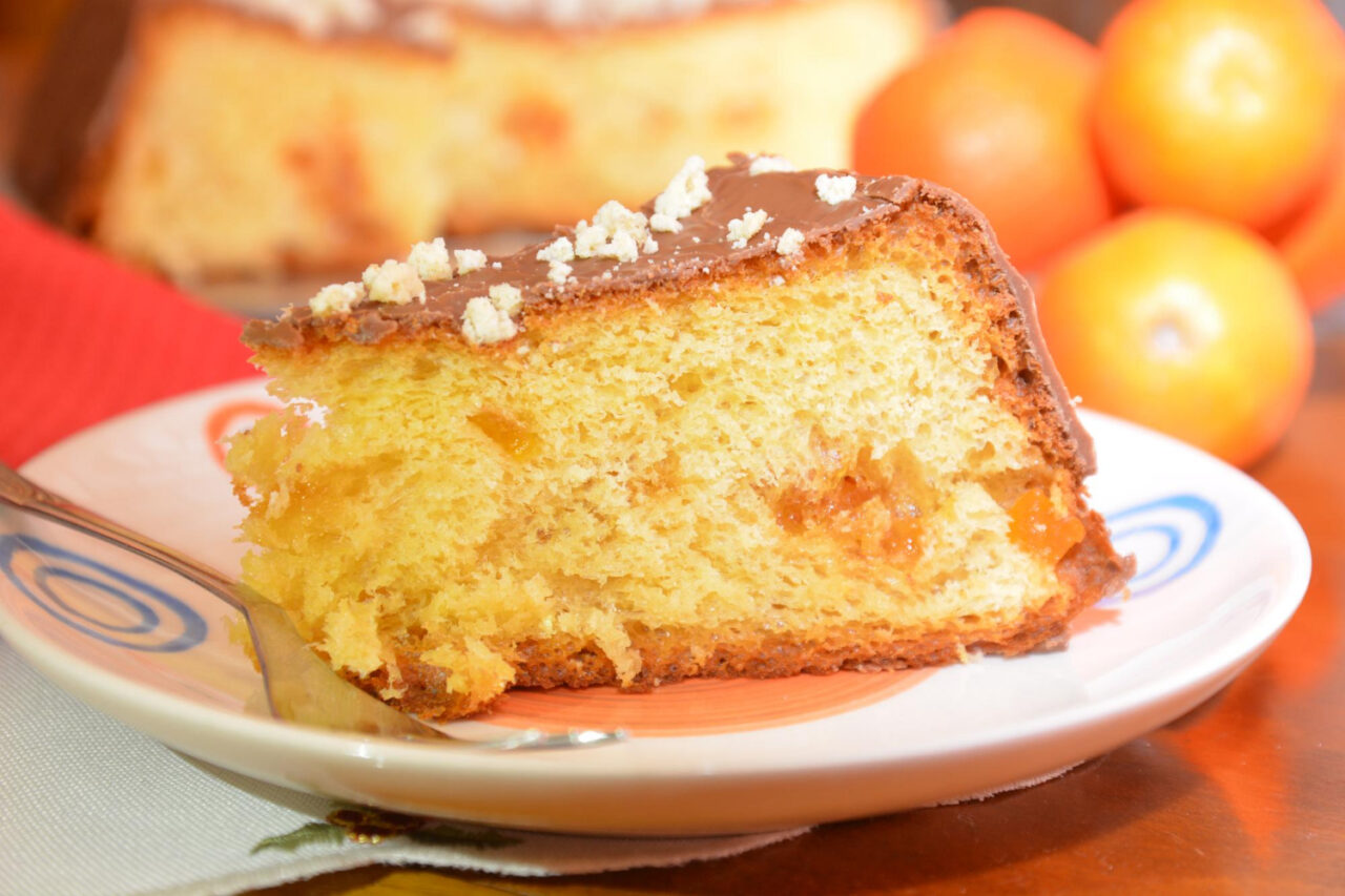 Bolo de laranja com casca fofinho e perfumado igual ao da casa da vó
