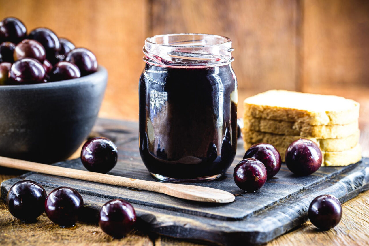 Geleia de Jabuticaba Receita Que Traz Sabor da Infância e Memórias do Quintal