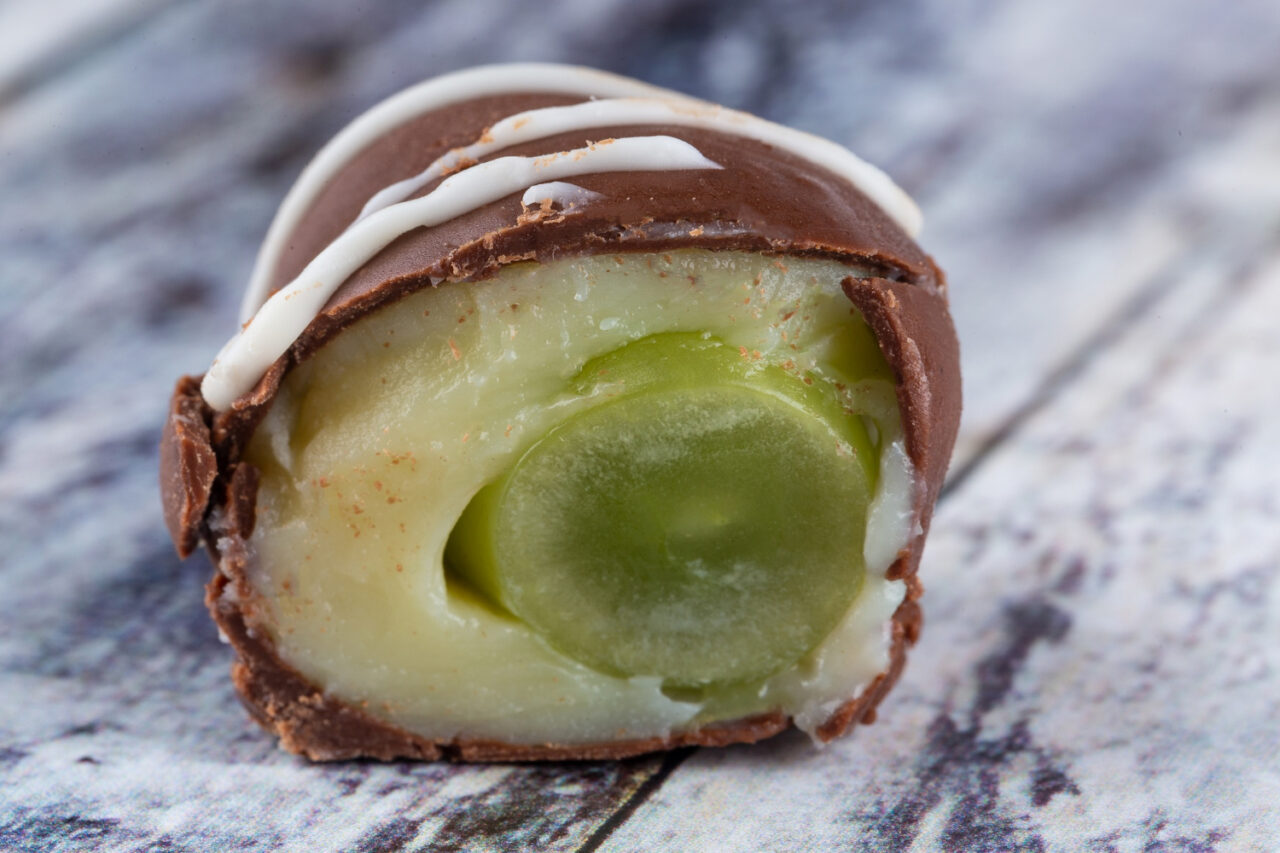 Bombom de uva uma sobremesa fácil deliciosa e perfeita para qualquer ocasião