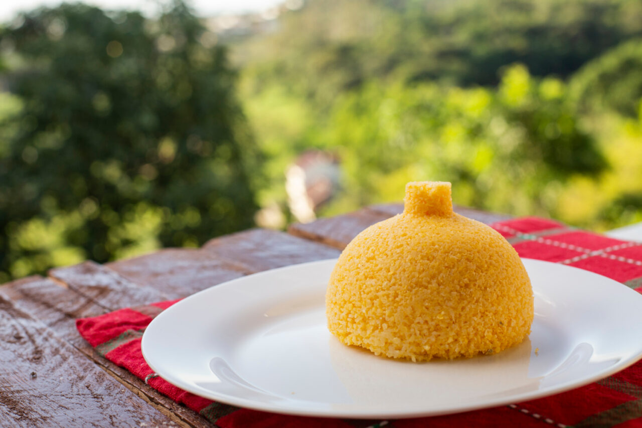 Cuscuz Nordestino que Leva Tradição e Sabor à Sua Mesa