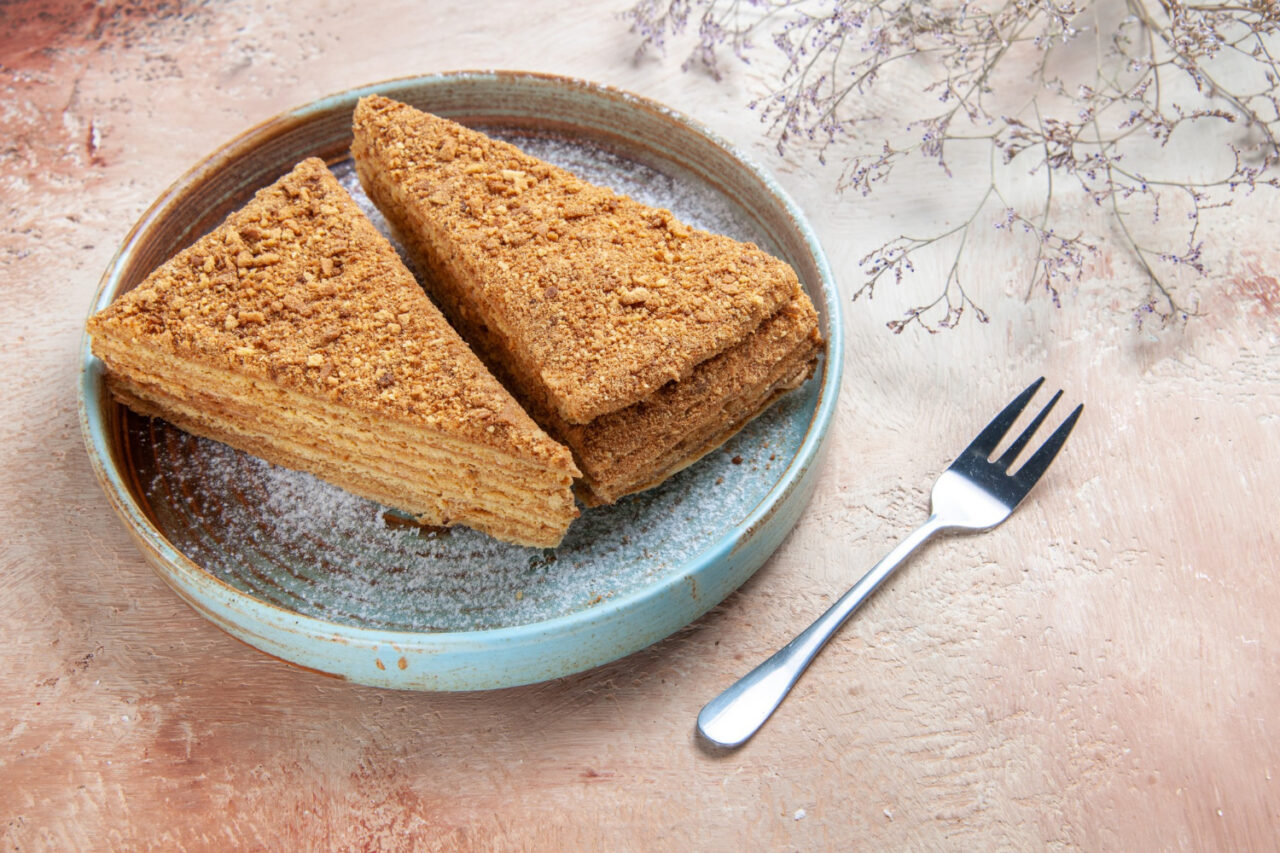 Torta de Bolacha Fácil Cremosa e Muito Saborosa Perfeita Para Qualquer Ocasião