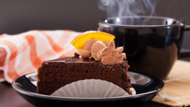 Bolo de Chocolate com Água Quente Receita Fofinha e Molhadinha para Café da Tarde