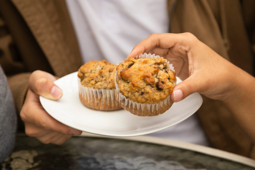 Cupcake no Micro-ondas com Sabor de Infância e Tarde Doce em Minutos