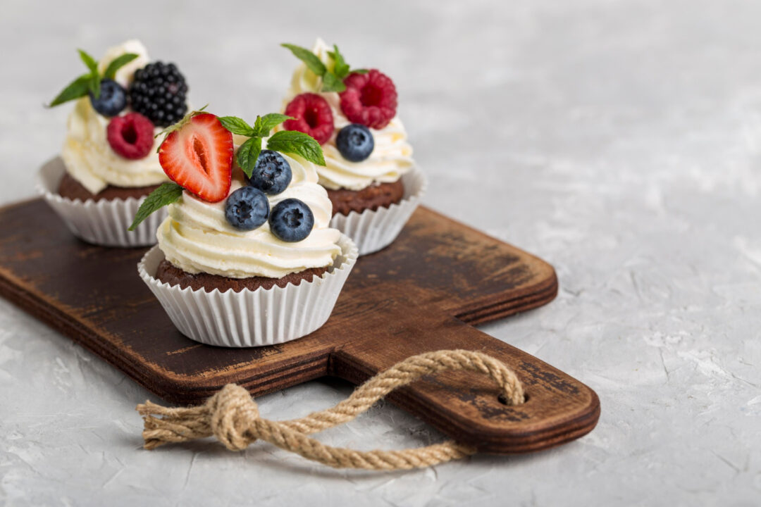 Petit gateau no microondas com casquinha firme e recheio cremoso