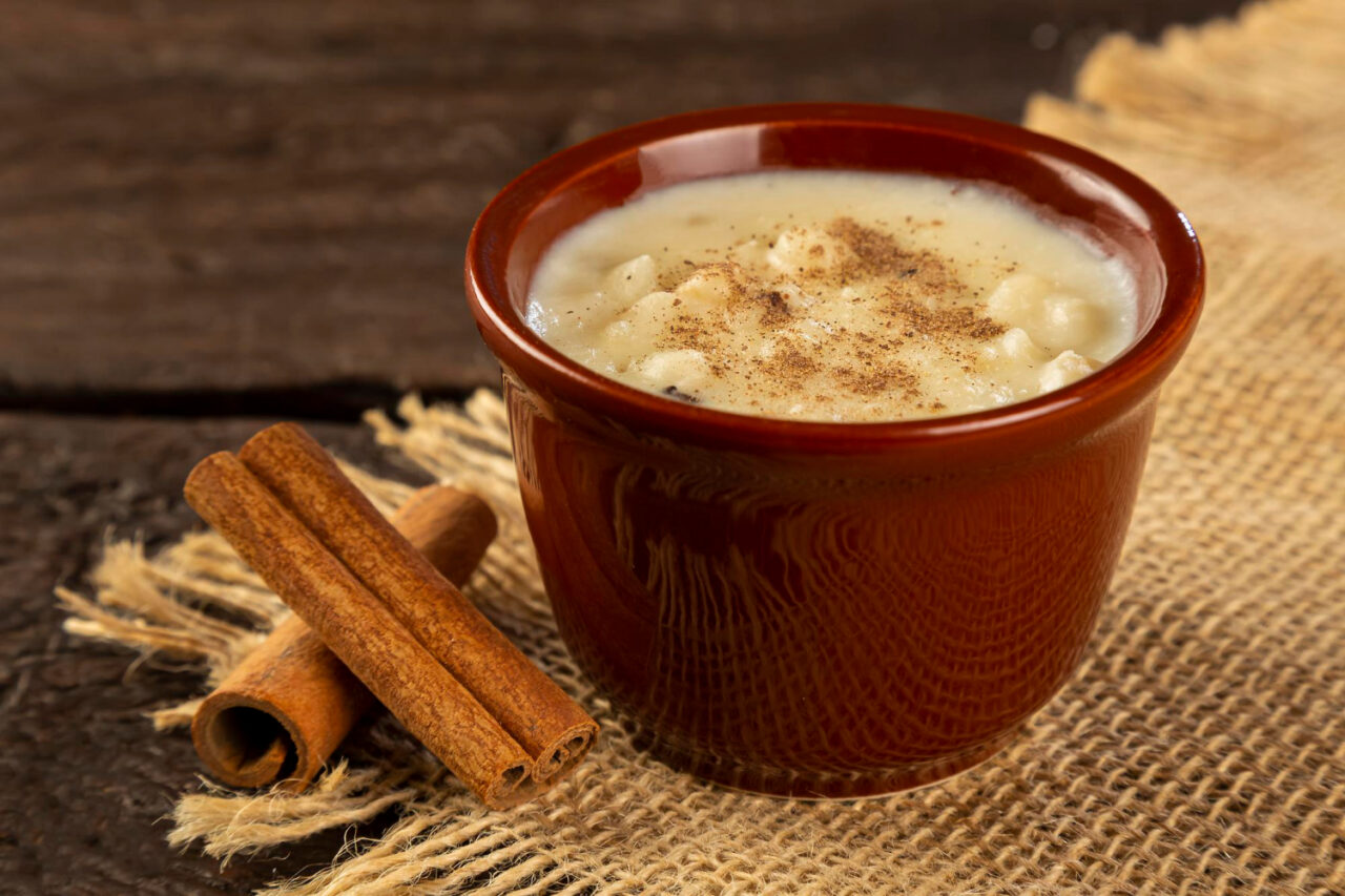 Canjica com Leite Condensado e Coco para Aquecer as Noites e o Coração