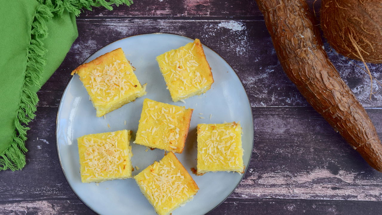 Como Preparar Bolo de Mandioca Crua Sem Ficar Muito Seco
