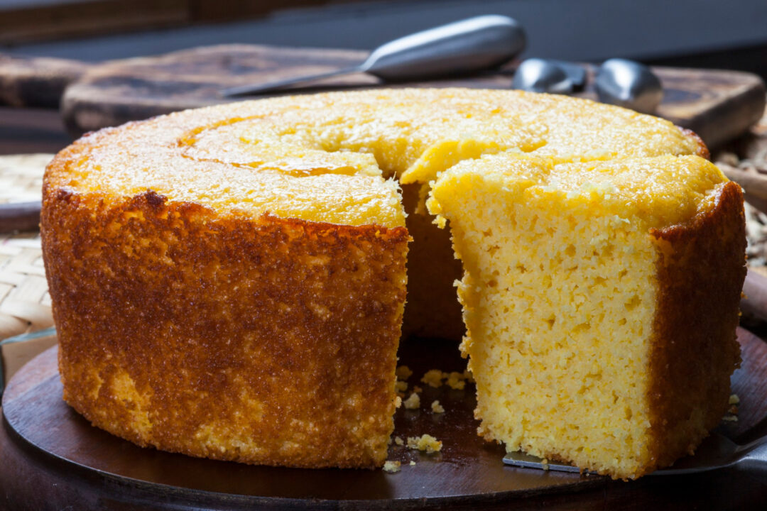 Bolo de Fubá Fofinho da Vovó que Aquece o Coração
