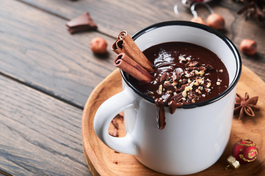 Chocolate Quente Aconchego, Sabor e Memórias de Dias Frios