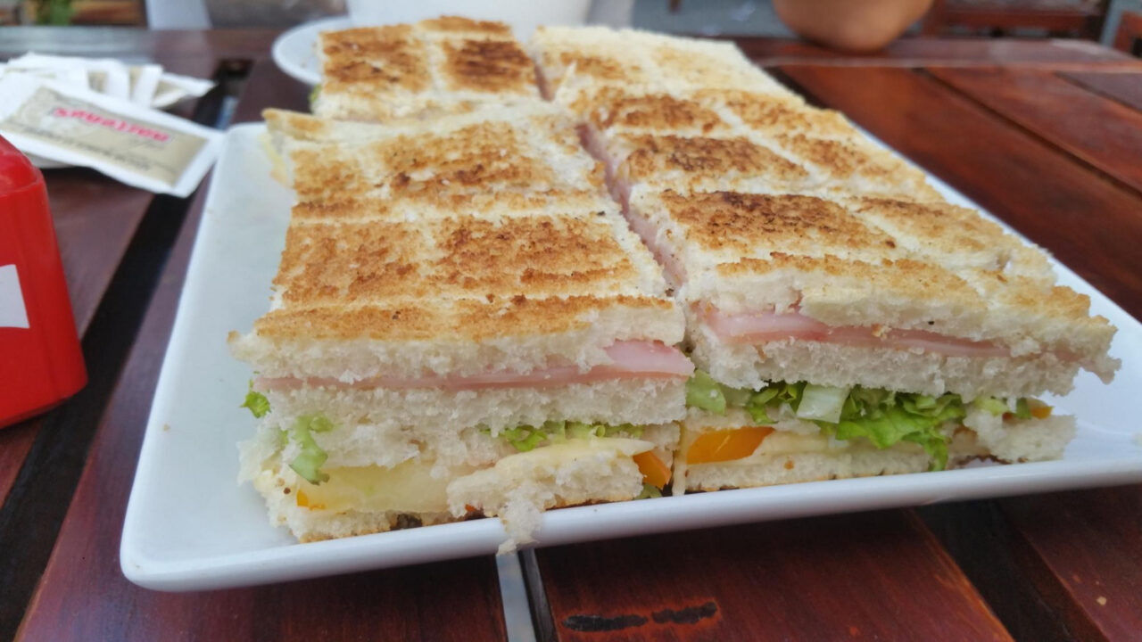 Torta de Pão de Forma Salgada Receita Prática e Saborosa para Toda a Família