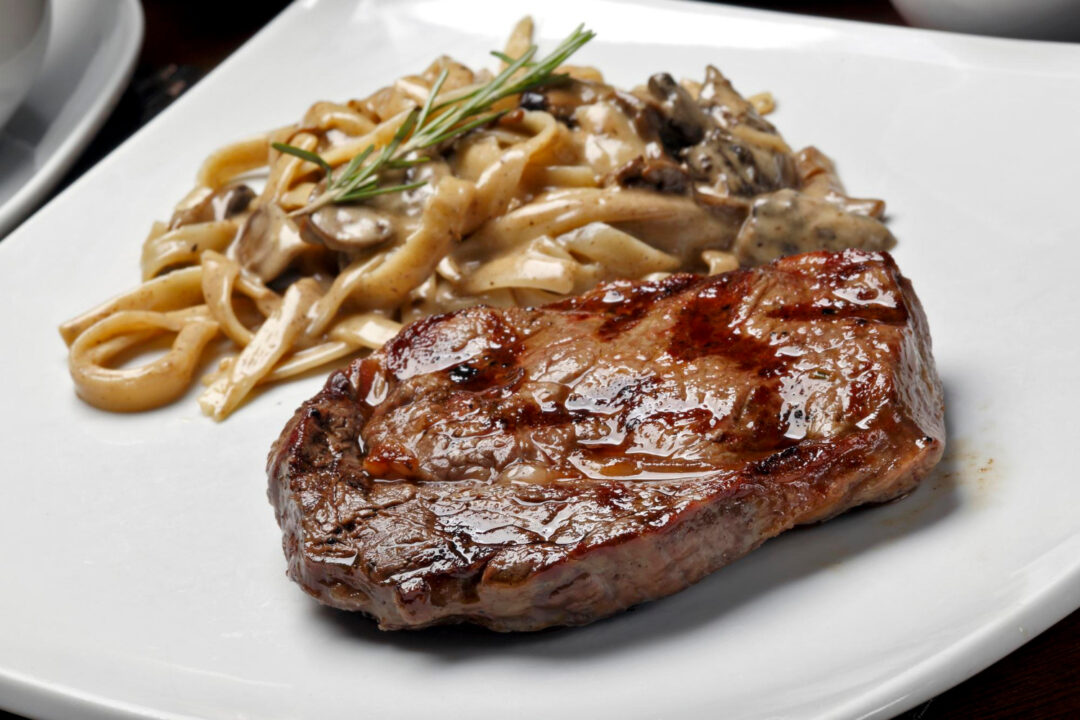 Bife Acebolado Receita Clássica Para Almoços com Sabor de Casa