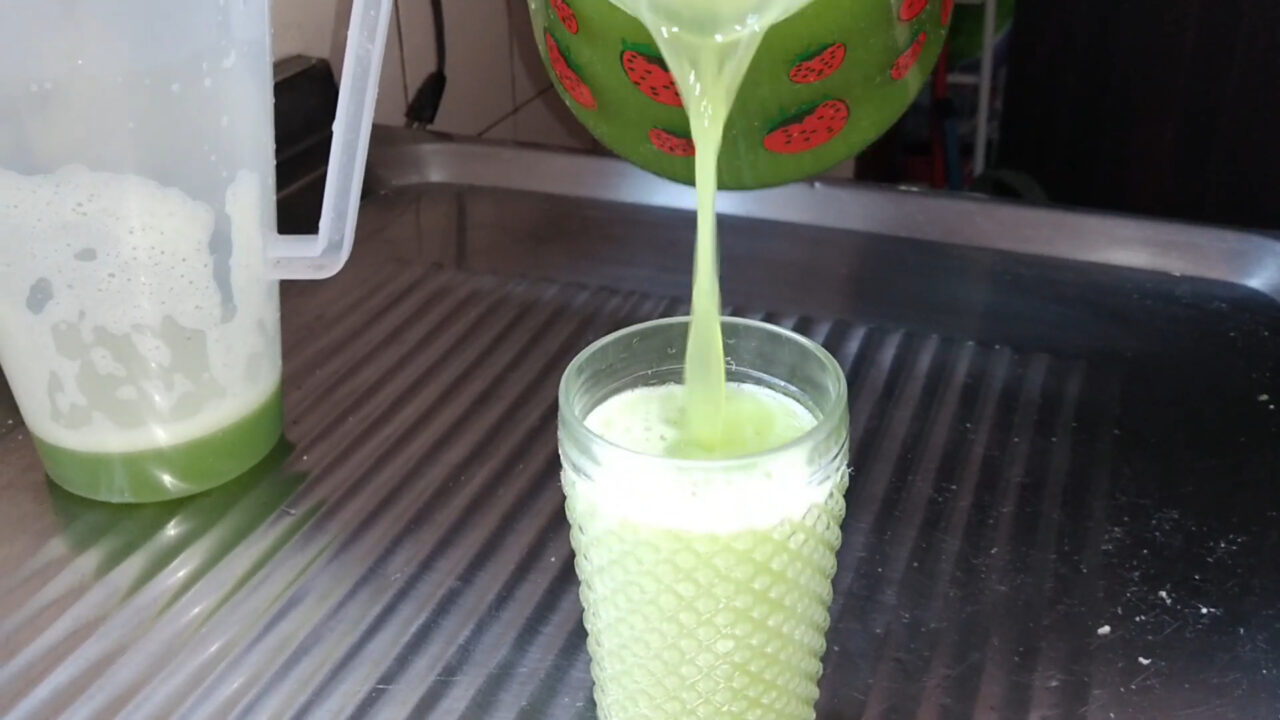 Suco de Couve Refrescante e Nutritivo Para Começar o Dia com Mais Energia