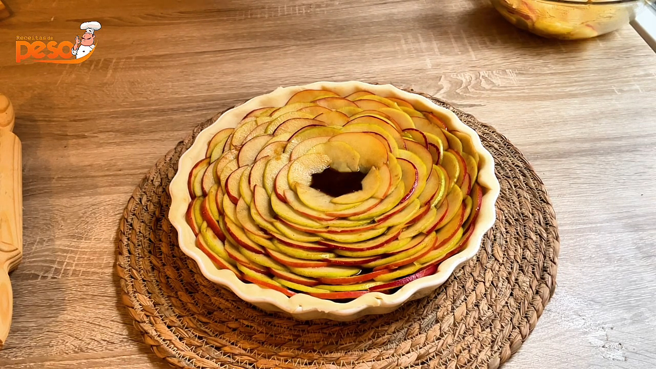 Torta de Maçã em Formato de Rosa a Sobremesa que Encanta Olhos e Paladar