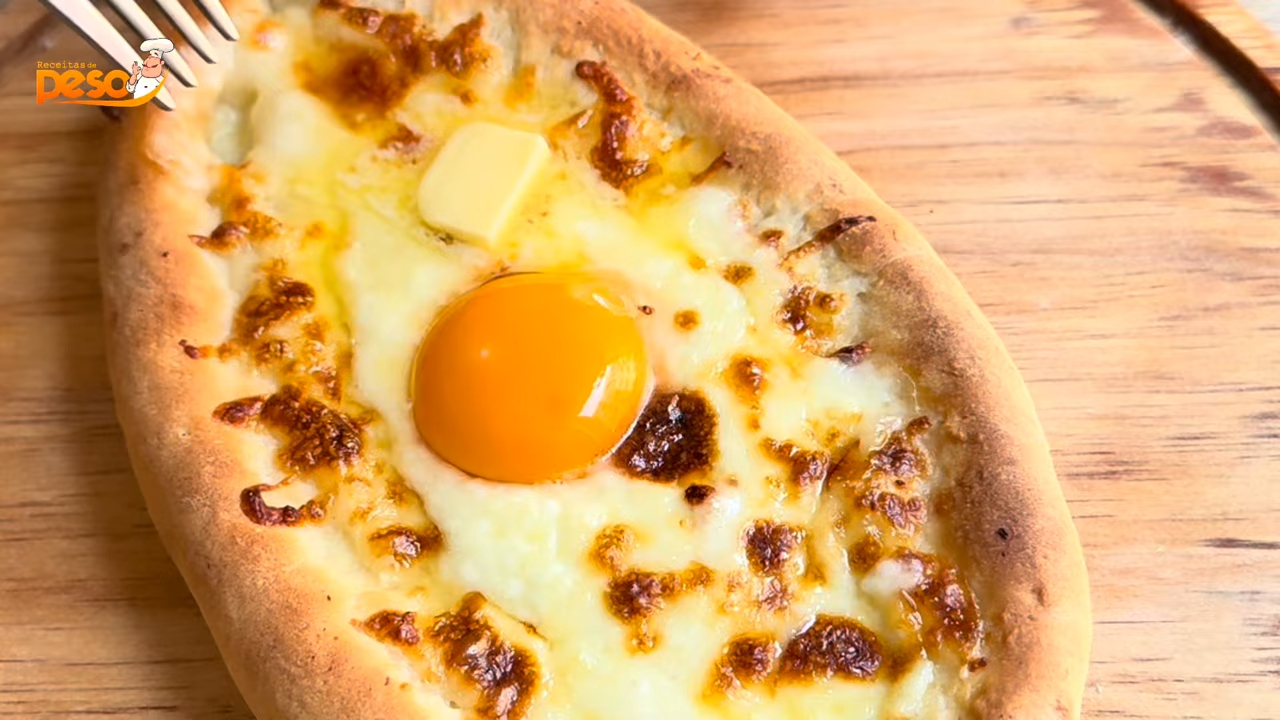 Khachapuri de Queijo Receita Tradicional Georgiana para Surpreender à Mesa