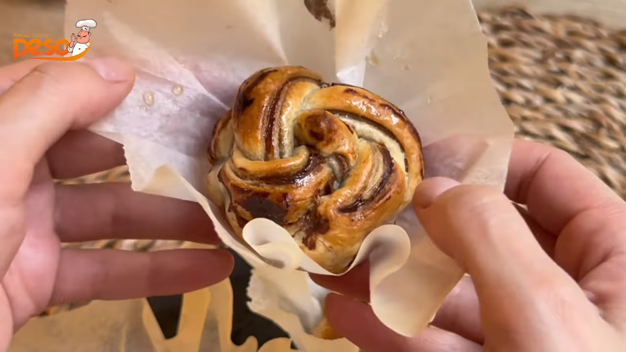 Pãozinho Trançado com Creme de Queijo, Doce de Leite e Canela Receita Fácil e Deliciosa