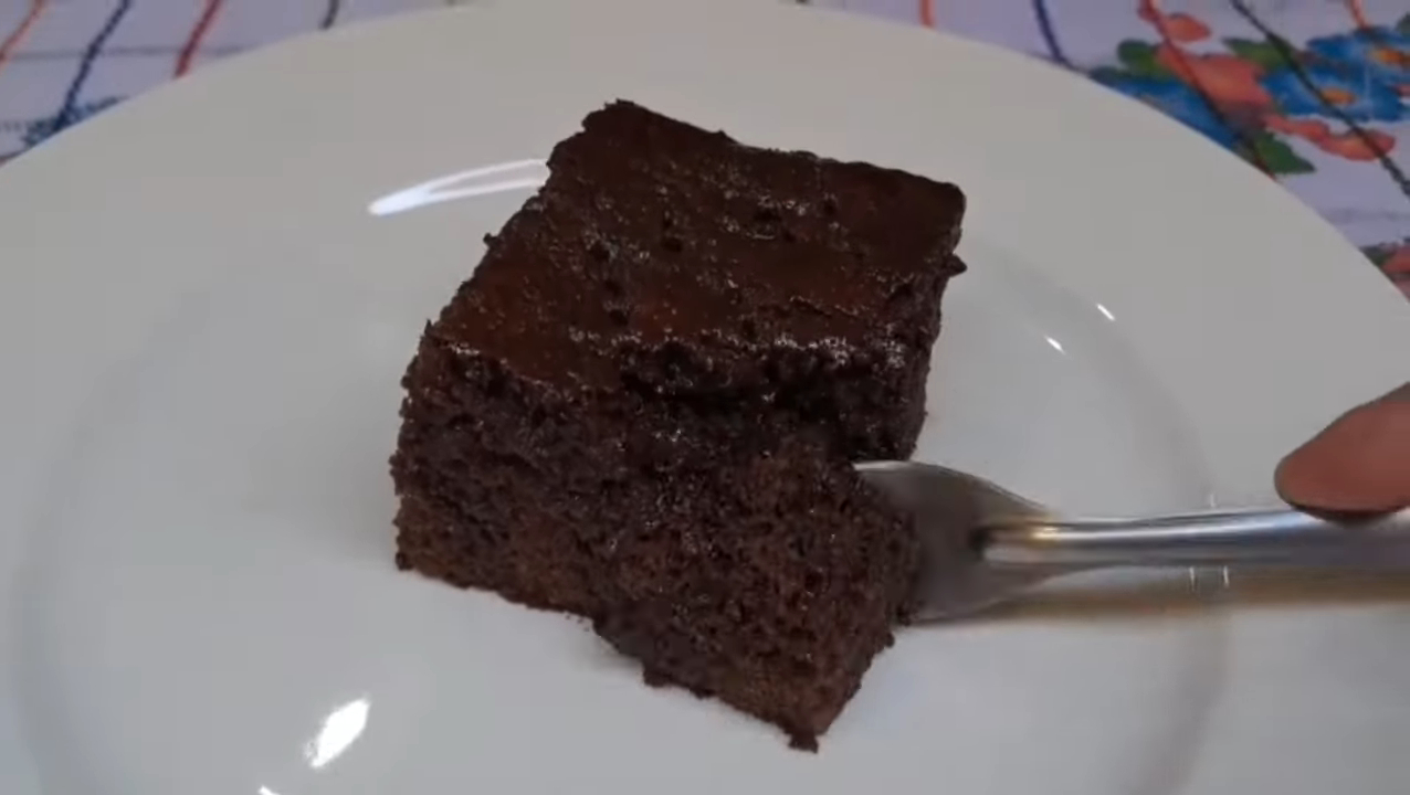 Bolo Gelado de Chocolate Receita que Une Sabor, Festa e Memórias de Infância
