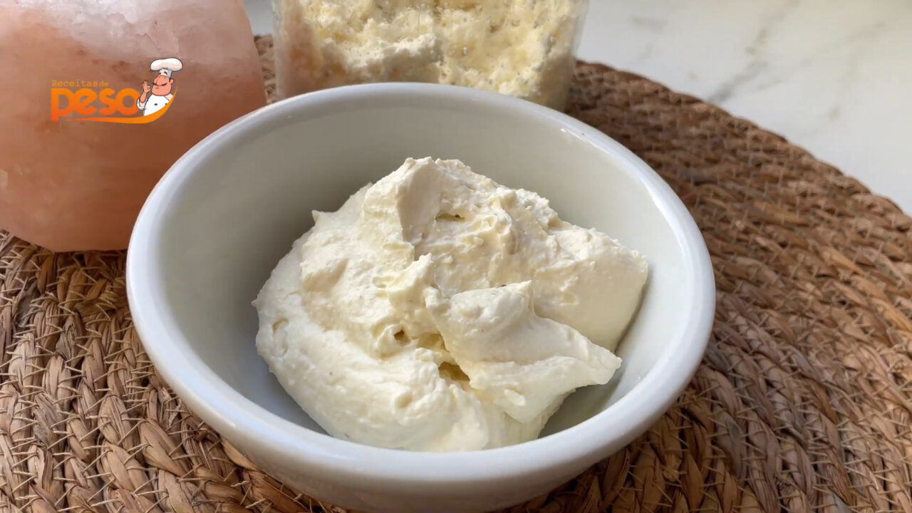 Queijo Cottage e Creme de Ricota Caseiros Receita de Café da Manhã que Aquece o Coração