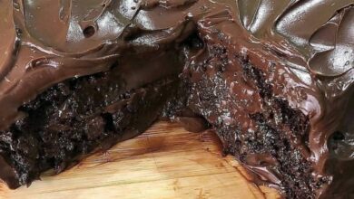 Receita de Bolo de Chocolate Molhadinho com Recheio Cremoso