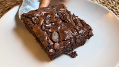 (8) Brownie delicioso com casquinha perfeita! Fonte Youtube Receitas de Peso