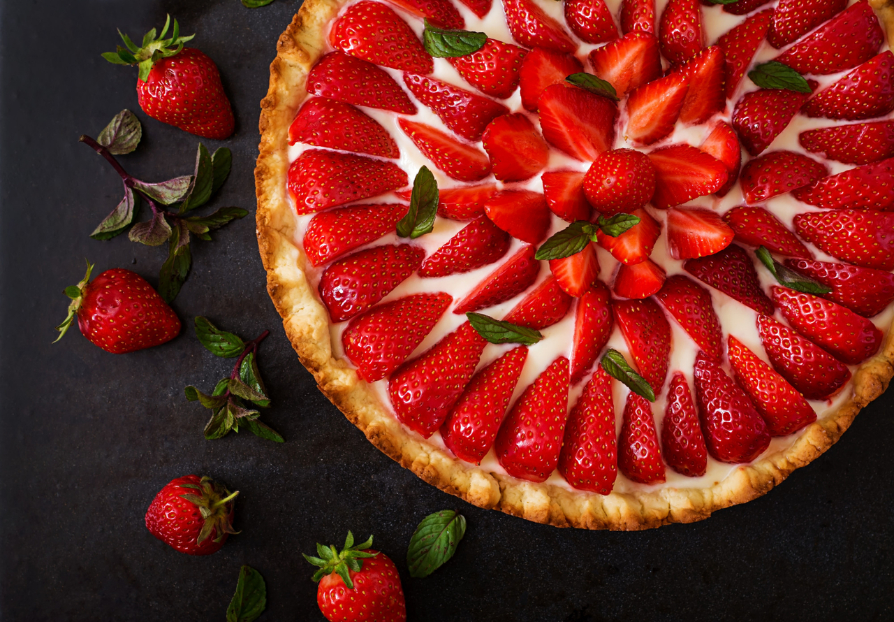 Torta de Morango com Creme Leve e Cobertura Brilhante Igual à das Melhores Confeitarias