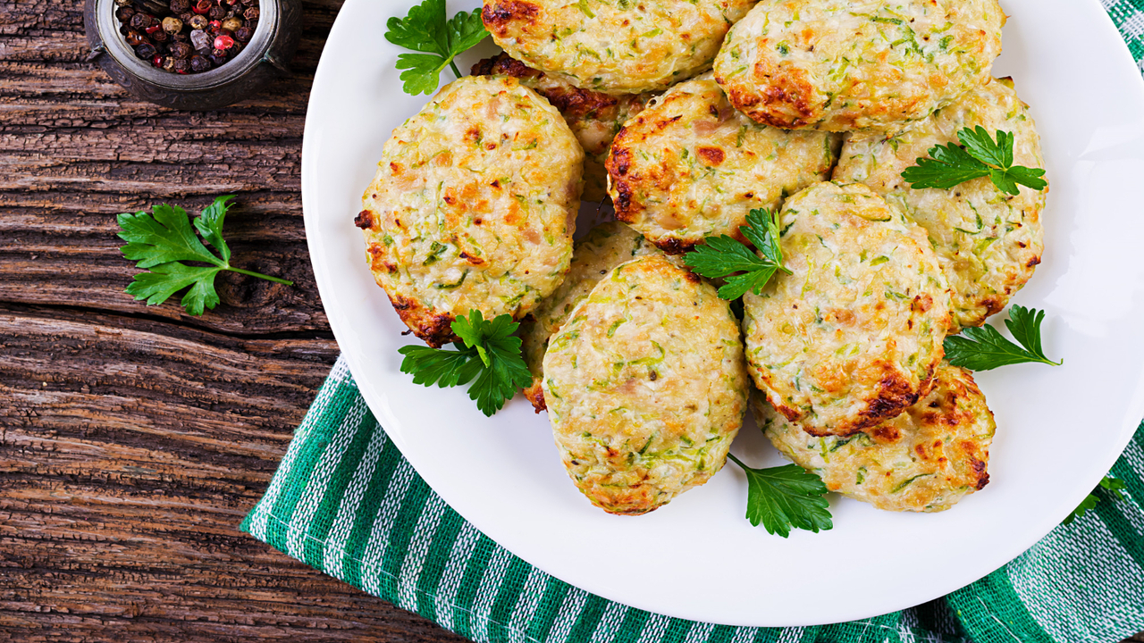 Bolinhos de Arroz com Frango e Aveia_10812_Freepik
