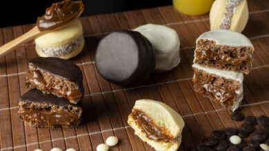 Doce carolina recheada e coberta, igual doceria de vitrine, com massa leve e brilho irresistível