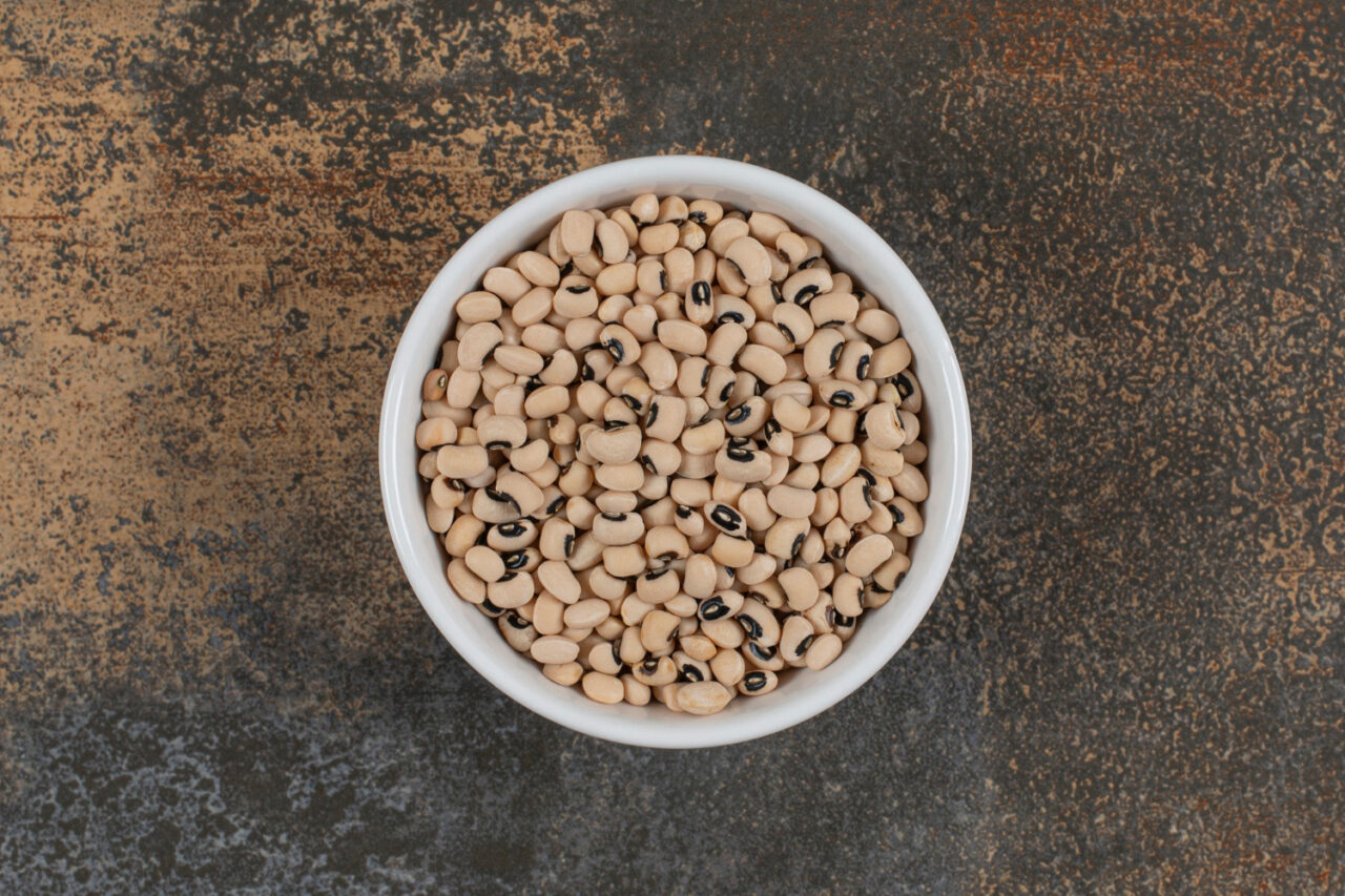 Como fazer feijão de corda igual ao da roça com muito sabor e carinho