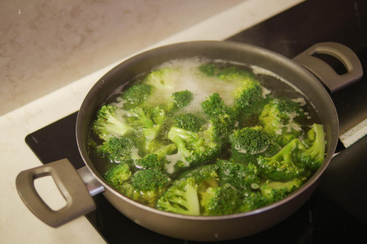 Como Cozinhar Brócolis Na Água de Forma Simples Rápida e Muito Saborosa