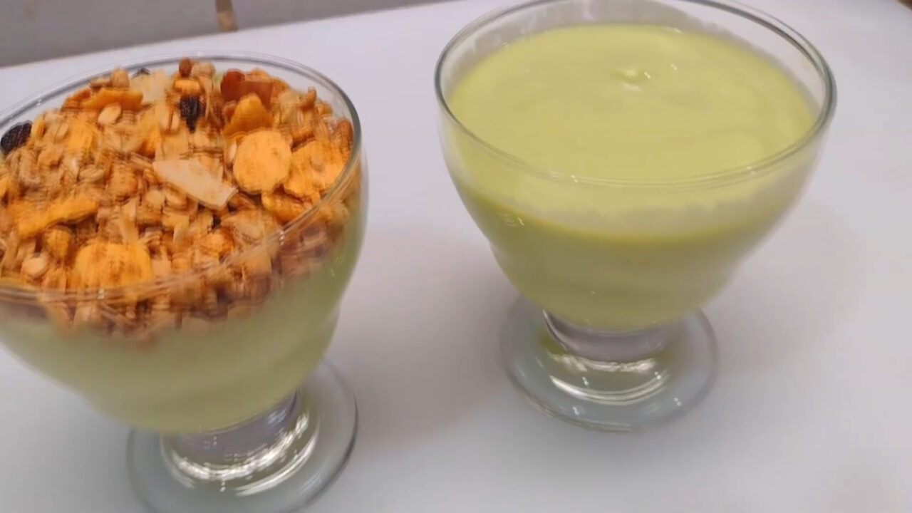 Vitamina de Abacate Cremosa, Nutritiva e Refrescante Igual àquela das Tardes de Infância