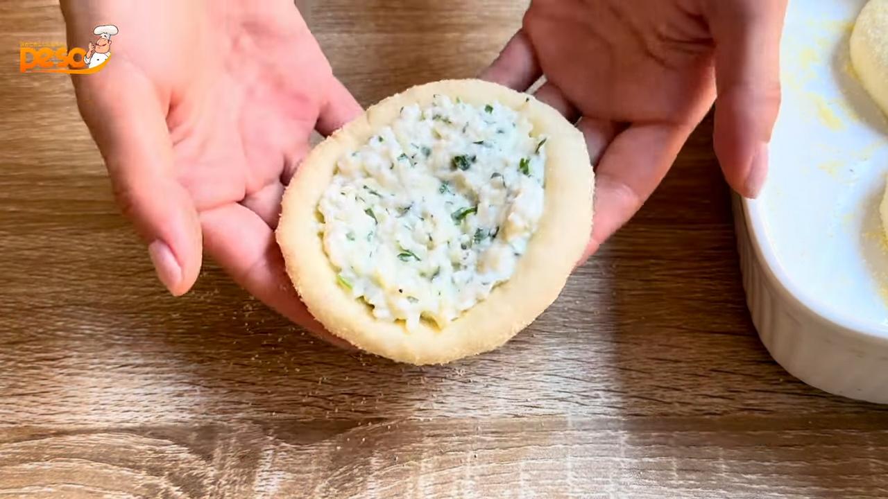Esfirra de Queijo com Massa Macia Receita de Padeiro para Momentos Especiais