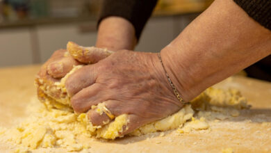Pastel de Massa Cozida Receita Caseira Perfeita para Fritar e Servir em Família